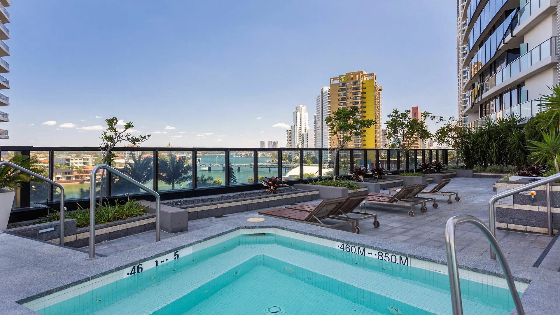 Holiday Holiday Circle On Cavill Gold Coast